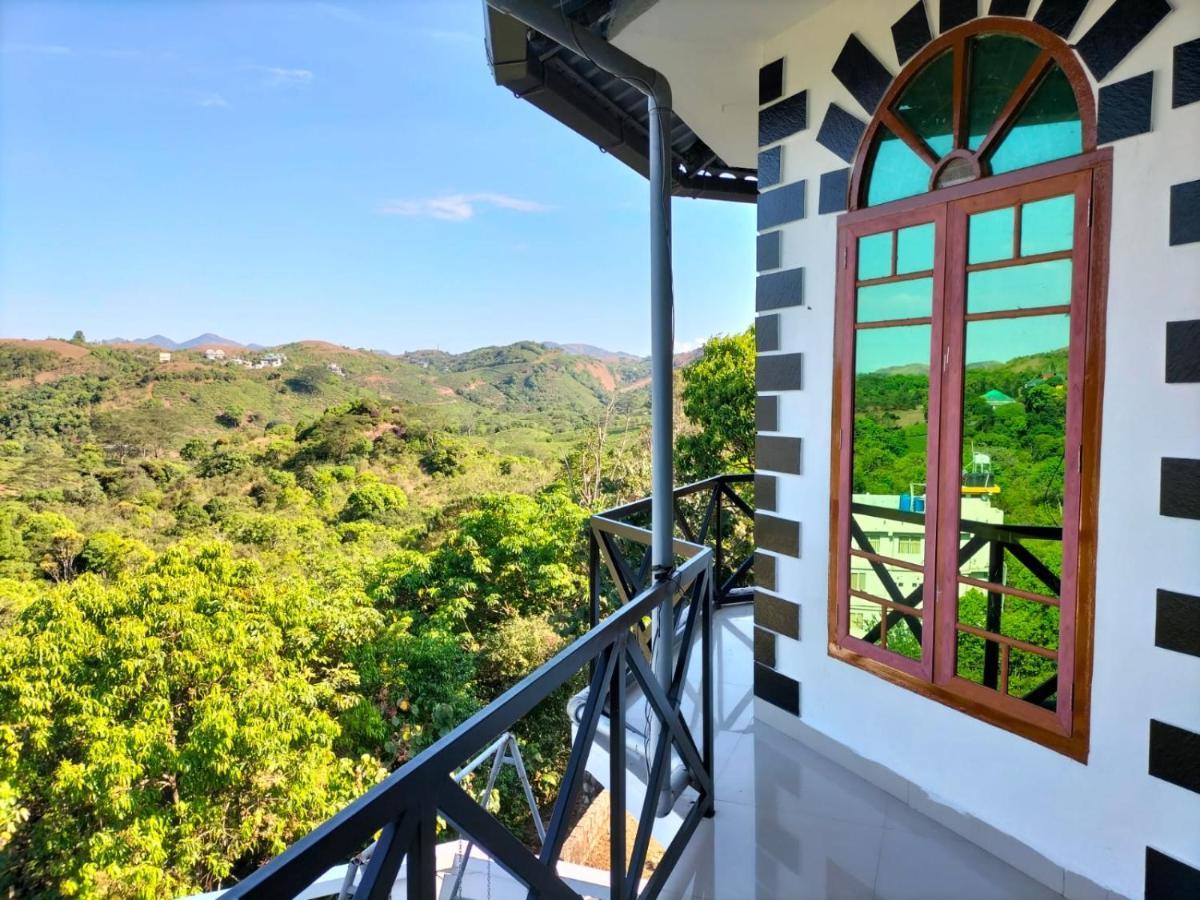 Star Holidays Vagamon Bagian luar foto